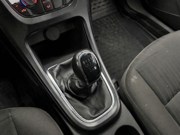 Opel Astra J с пробегом 2011 года, цена 379 000 рублей, 164374 км, хэтчбек, Автокод Объявления