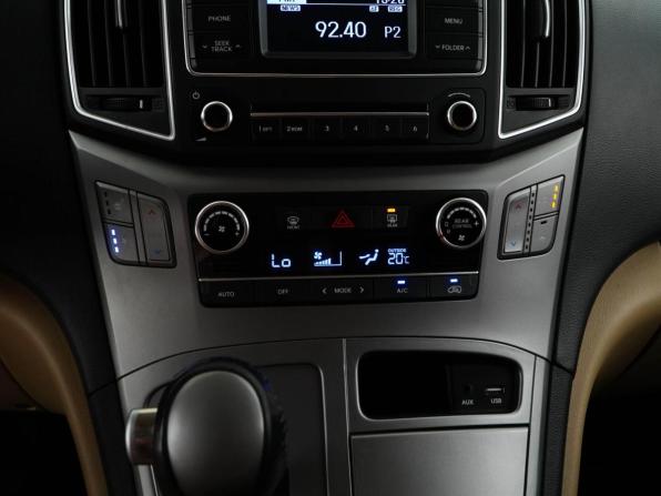 Hyundai H-1 II Рестайлинг 2 с пробегом 2020 года, цена 3 467 900 рублей, 142512 км, минивэн, Автокод Объявления