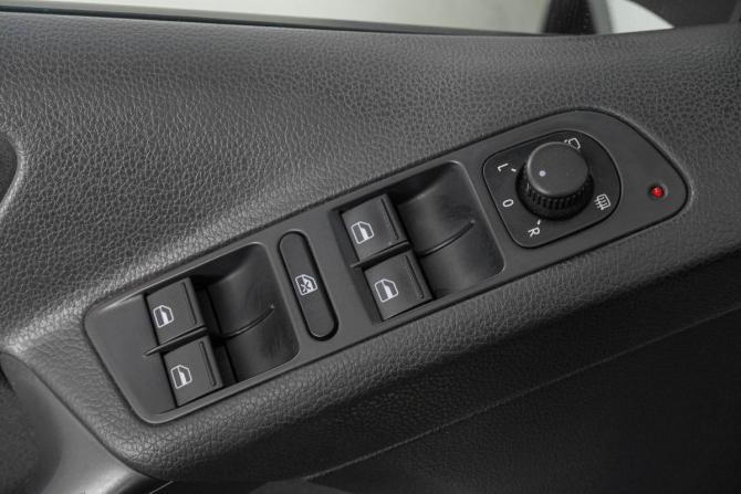 Volkswagen Tiguan I Рестайлинг с пробегом 2011 года, цена 1 229 000 рублей, 160000 км, внедорожник, Автокод Объявления