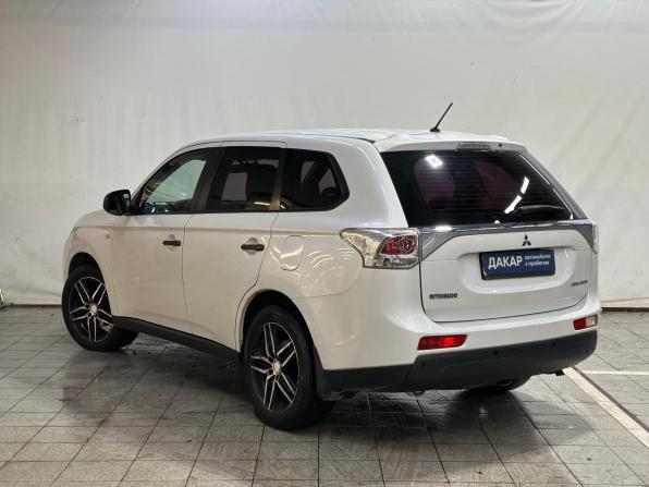 Mitsubishi Outlander III Рестайлинг с пробегом 2014 года, цена 1 100 000 рублей, 240000 км, внедорожник, Автокод Объявления