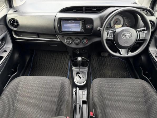 Toyota Vitz III (XP130) Рестайлинг 2 с пробегом 2018 года, цена 979 000 рублей, 123194 км, хэтчбек, Автокод Объявления