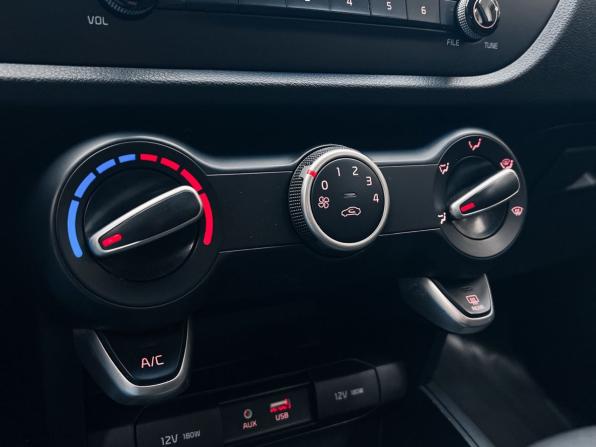 Kia Rio IV с пробегом 2019 года, цена 1 464 000 рублей, 134546 км, хэтчбек, Автокод Объявления
