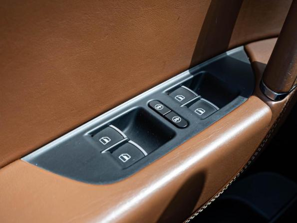 Volkswagen Touareg II с пробегом 2014 года, цена 2 340 000 рублей, 203941 км, внедорожник, Автокод Объявления