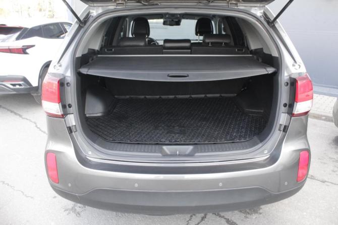 Kia Sorento II Рестайлинг с пробегом 2018 года, цена 2 100 000 рублей, 191131 км, внедорожник, Автокод Объявления