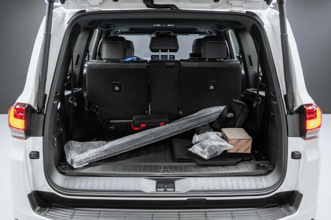 Новый Toyota Land Cruiser 300 Series 2026 года, цена 13 990 000 рублей, внедорожник, Автокод Объявления