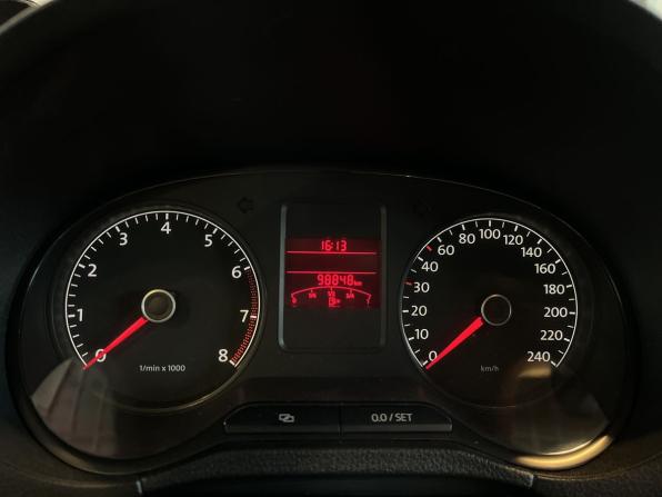 Volkswagen Polo V с пробегом 2014 года, цена 850 000 рублей, 98844 км, седан, Автокод Объявления