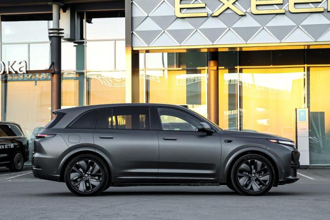 Li Auto (Lixiang) L7 I Рестайлинг с пробегом 2025 года, цена 7 328 000 рублей, 14801 км, внедорожник, Автокод Объявления