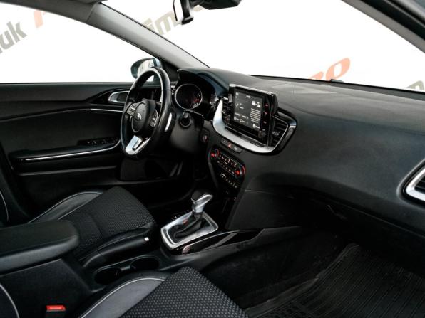 Kia Ceed III с пробегом 2021 года, цена 1 810 000 рублей, 104061 км, универсал, Автокод Объявления