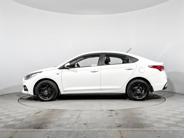 Hyundai Solaris II с пробегом 2017 года, цена 1 362 000 рублей, 100300 км, седан, Автокод Объявления