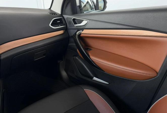 Lada (ВАЗ) Vesta I Рестайлинг (NG) с пробегом 2024 года, цена 1 445 000 рублей, 30956 км, универсал, Автокод Объявления