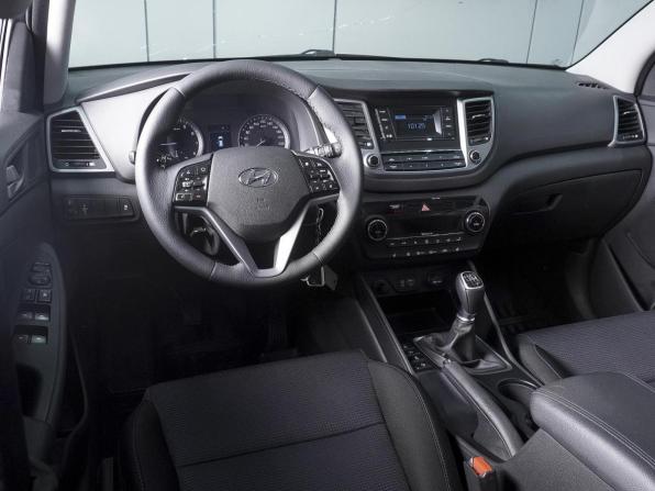 Hyundai Tucson III с пробегом 2016 года, цена 1 600 000 рублей, 226220 км, внедорожник, Автокод Объявления