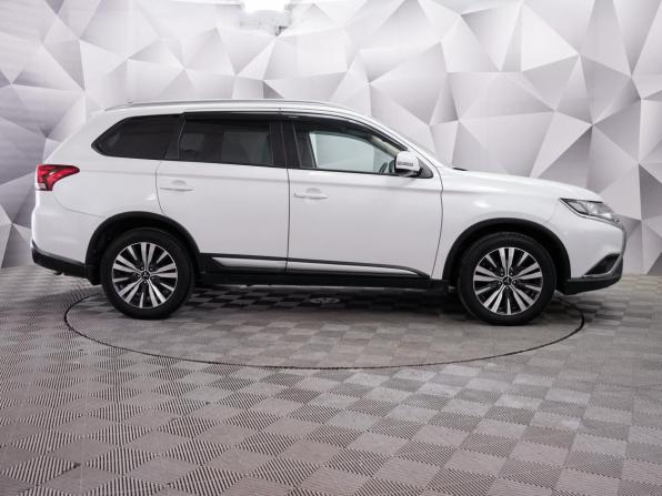 Mitsubishi Outlander III Рестайлинг 3 с пробегом 2019 года, цена 2 330 000 рублей, 125000 км, внедорожник, Автокод Объявления