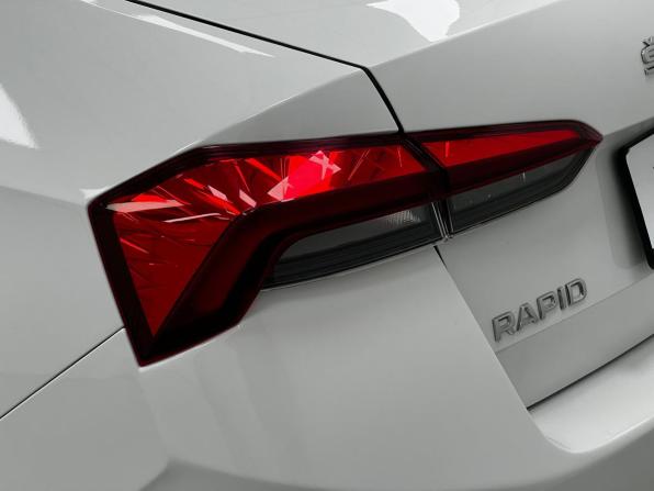 Skoda Rapid II с пробегом 2021 года, цена 1 699 000 рублей, 77010 км, лифтбек, Автокод Объявления