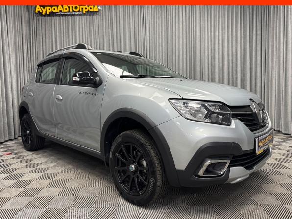 Renault Sandero II Рестайлинг с пробегом 2022 года, цена 1 590 000 рублей, 18632 км, хэтчбек, Автокод Объявления