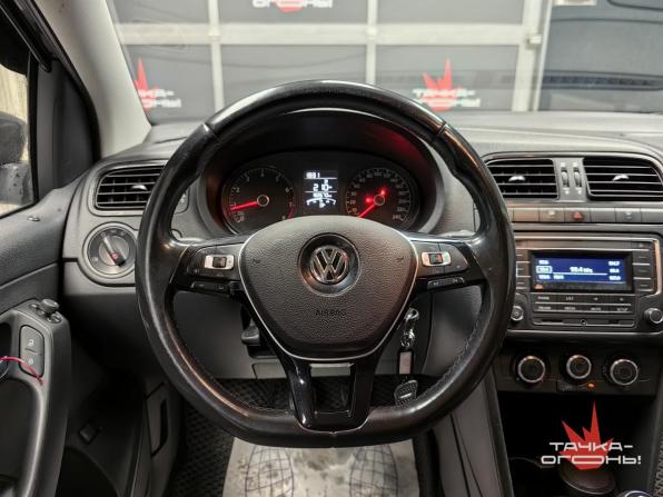 Volkswagen Polo V Рестайлинг с пробегом 2017 года, цена 848 000 рублей, 182507 км, седан, Автокод Объявления