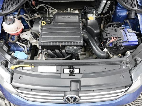 Volkswagen Polo V Рестайлинг с пробегом 2018 года, цена 1 323 000 рублей, 125000 км, седан, Автокод Объявления