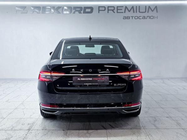 Skoda Superb III Рестайлинг с пробегом 2024 года, цена 3 250 000 рублей, 125 км, лифтбек, Автокод Объявления