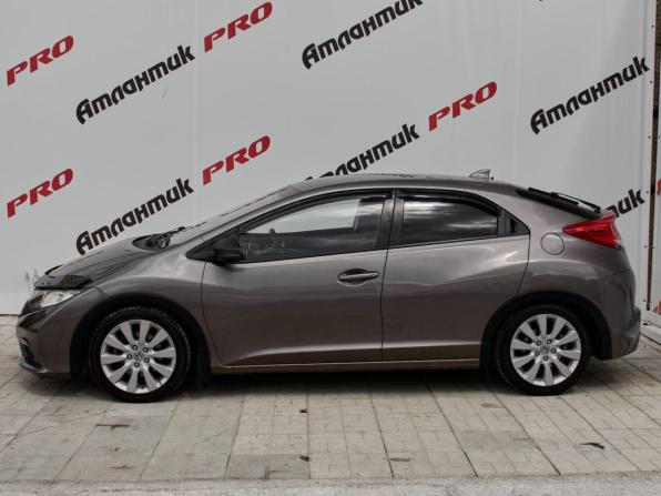 Honda Civic IX с пробегом 2012 года, цена 1 440 000 рублей, 182070 км, хэтчбек, Автокод Объявления