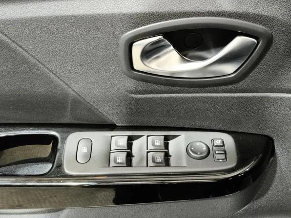 Renault Kaptur I Рестайлинг с пробегом 2021 года, цена 1 674 000 рублей, 67874 км, внедорожник, Автокод Объявления