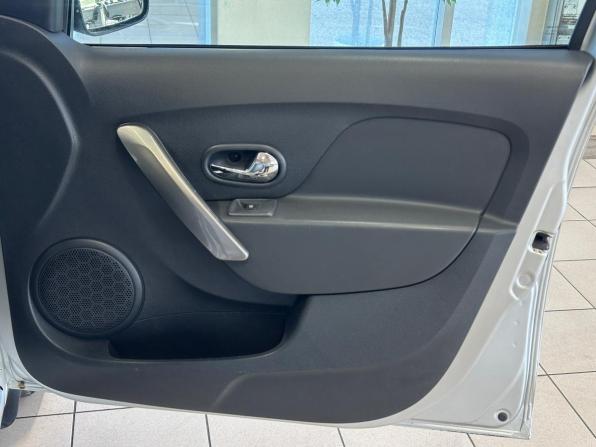 Renault Logan II с пробегом 2014 года, цена 680 000 рублей, 138000 км, седан, Автокод Объявления