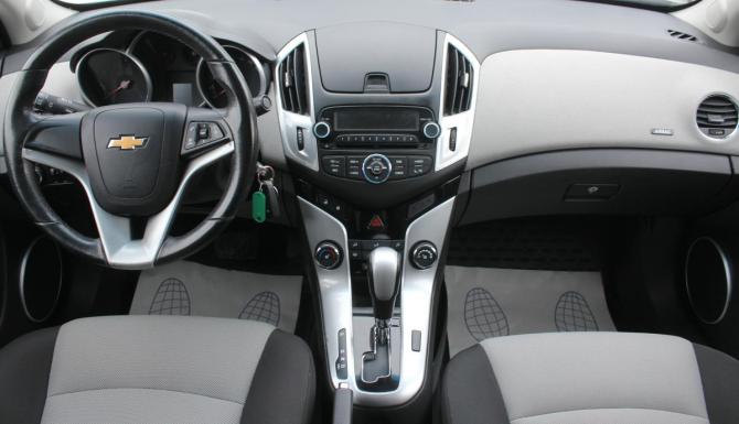 Chevrolet Cruze I Рестайлинг с пробегом 2015 года, цена 620 000 рублей, 115120 км, седан, Автокод Объявления