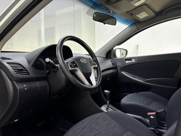 Hyundai Solaris I Рестайлинг с пробегом 2014 года, цена 1 100 000 рублей, 158391 км, седан, Автокод Объявления