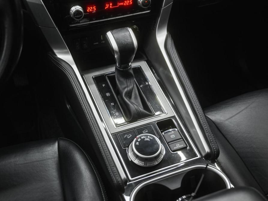 Mitsubishi Montero Sport III Рестайлинг Челябинск  - изображение 27
