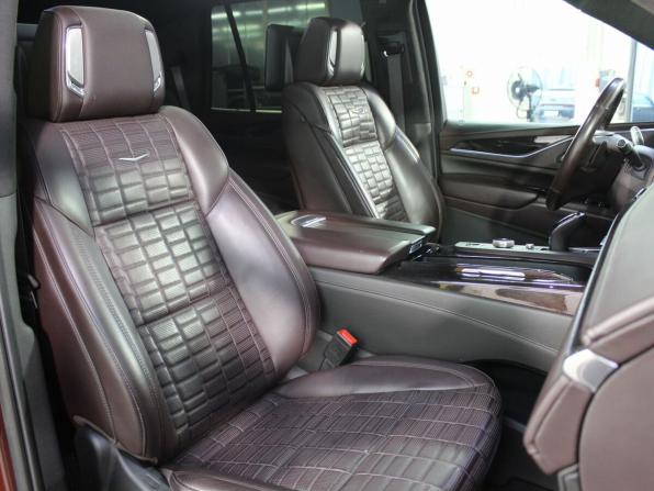 Cadillac Escalade V с пробегом 2022 года, цена 10 950 000 рублей, 70101 км, внедорожник, Автокод Объявления
