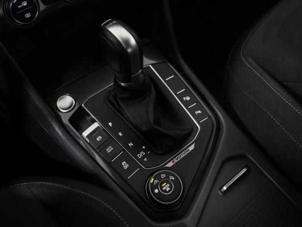 Volkswagen Tiguan II с пробегом 2017 года, цена 2 299 000 рублей, 164630 км, внедорожник, Автокод Объявления