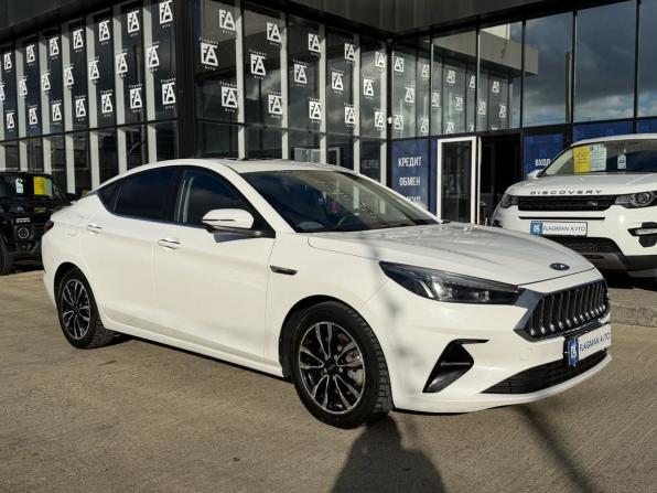 JAC J7 I с пробегом 2023 года, цена 1 277 000 рублей, 64780 км, лифтбек, Автокод Объявления