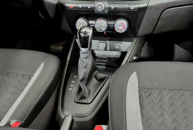 Lada (ВАЗ) Vesta I Рестайлинг (NG) с пробегом 2024 года, цена 1 299 000 рублей, 27240 км, седан, Автокод Объявления