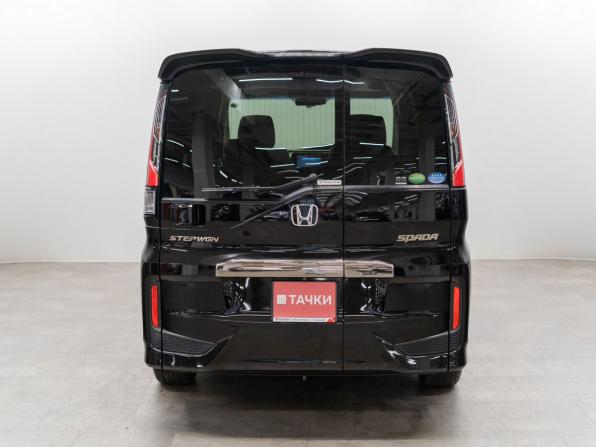 Honda Stepwgn V с пробегом 2017 года, цена 2 100 000 рублей, 53857 км, минивэн, Автокод Объявления