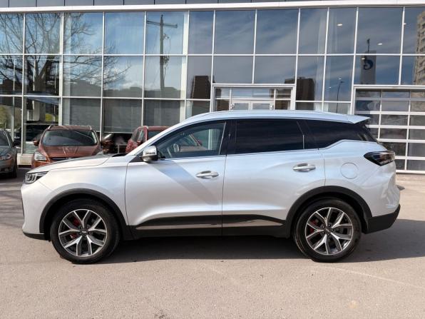 Chery Tiggo 7L с пробегом 2024 года, цена 2 799 000 рублей, 2208 км, внедорожник, Автокод Объявления