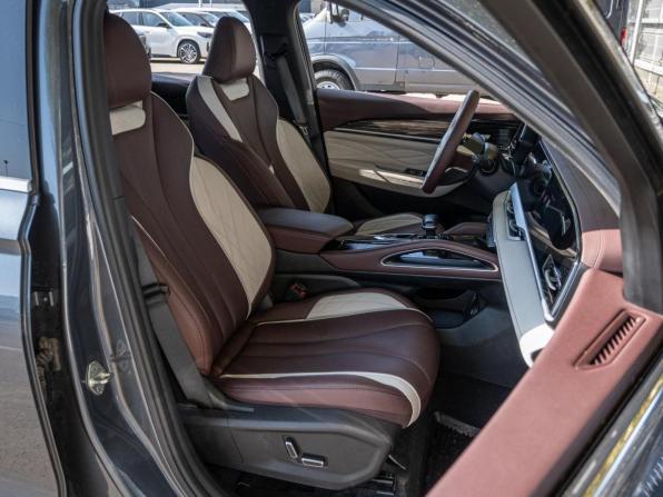 Geely Monjaro I с пробегом 2023 года, цена 2 995 000 рублей, 61987 км, внедорожник, Автокод Объявления