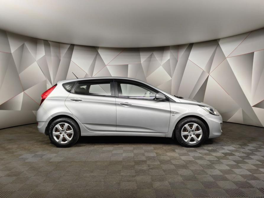 Hyundai Solaris I Москва  - изображение 6