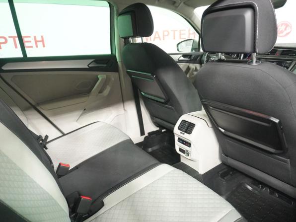 Volkswagen Tiguan II с пробегом 2017 года, цена 2 389 000 рублей, 145307 км, внедорожник, Автокод Объявления