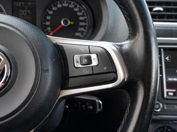 Volkswagen Polo V Рестайлинг с пробегом 2018 года, цена 1 125 000 рублей, 186378 км, седан, Автокод Объявления
