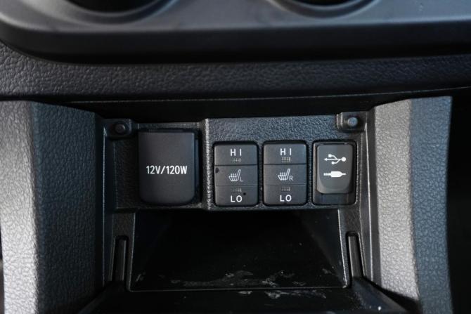 Toyota Corolla XI (E160 E170 E180) с пробегом 2014 года, цена 1 360 000 рублей, 181283 км, седан, Автокод Объявления