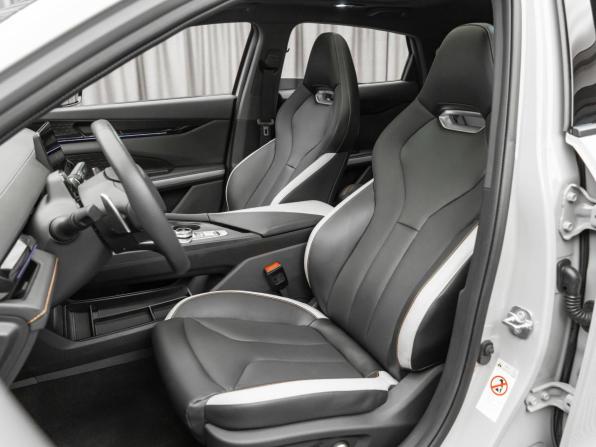 Changan UNI-V I с пробегом 2024 года, цена 2 450 000 рублей, 24251 км, лифтбек, Автокод Объявления