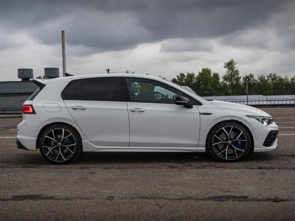 Volkswagen Golf R VIII с пробегом 2021 года, цена 5 398 000 рублей, 40888 км, хэтчбек, Автокод Объявления