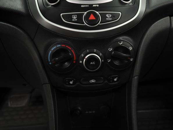 Hyundai Solaris I с пробегом 2012 года, цена 774 000 рублей, 227454 км, хэтчбек, Автокод Объявления