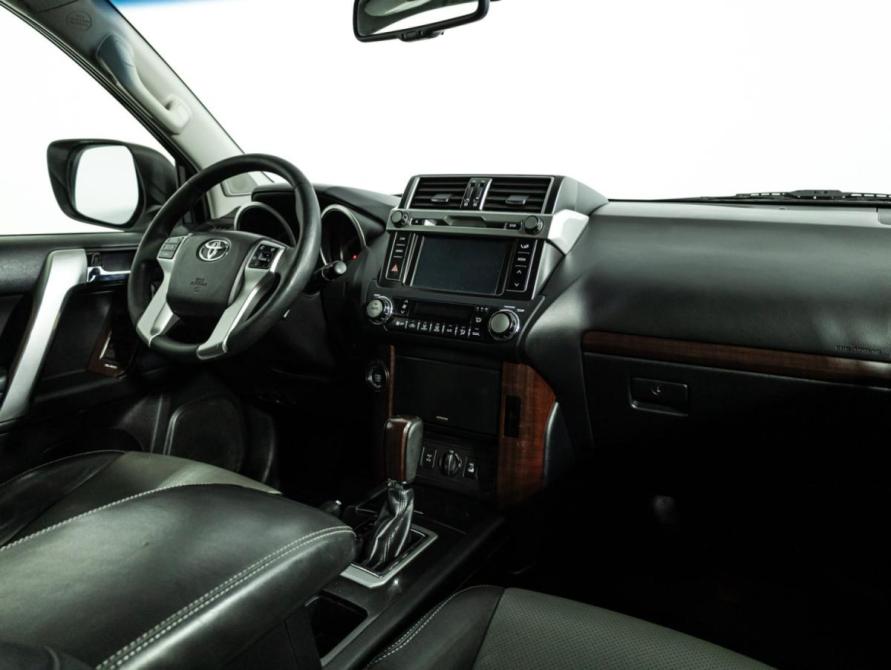 Toyota Land Cruiser Prado 150 Series Рестайлинг 1 Санкт-Петербург  - изображение 10
