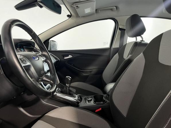 Ford Focus III с пробегом 2012 года, цена 900 000 рублей, 100200 км, хэтчбек, Автокод Объявления