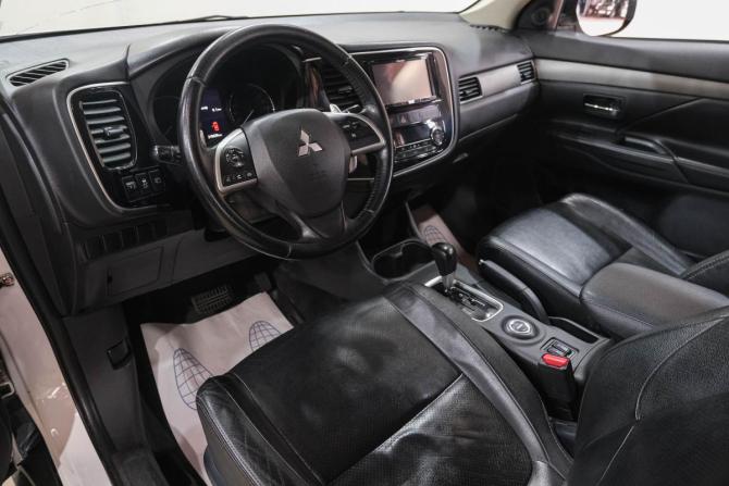 Mitsubishi Outlander III с пробегом 2013 года, цена 1 349 000 рублей, 215600 км, внедорожник, Автокод Объявления