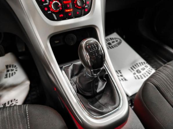 Opel Astra J с пробегом 2012 года, цена 719 000 рублей, 64600 км, хэтчбек, Автокод Объявления