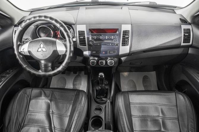 Mitsubishi Outlander II Рестайлинг с пробегом 2012 года, цена 919 000 рублей, 280000 км, внедорожник, Автокод Объявления