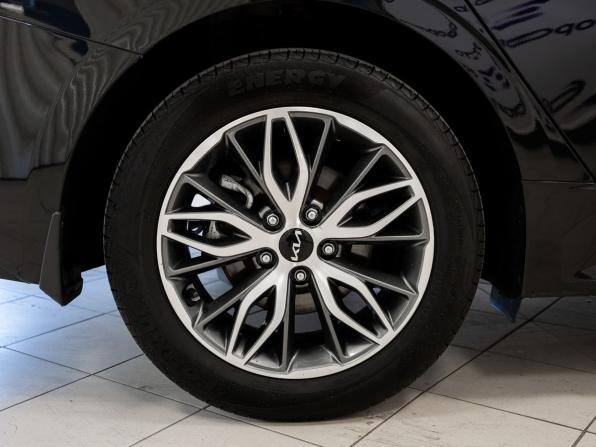 Kia K5 III с пробегом 2021 года, цена 2 350 000 рублей, 83848 км, седан, Автокод Объявления