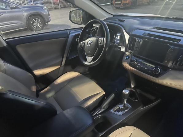 Toyota RAV4 IV (XA40) Рестайлинг с пробегом 2018 года, цена 2 499 000 рублей, 199758 км, внедорожник, Автокод Объявления