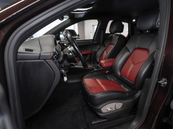Porsche Macan I с пробегом 2017 года, цена 3 490 000 рублей, 118082 км, внедорожник, Автокод Объявления