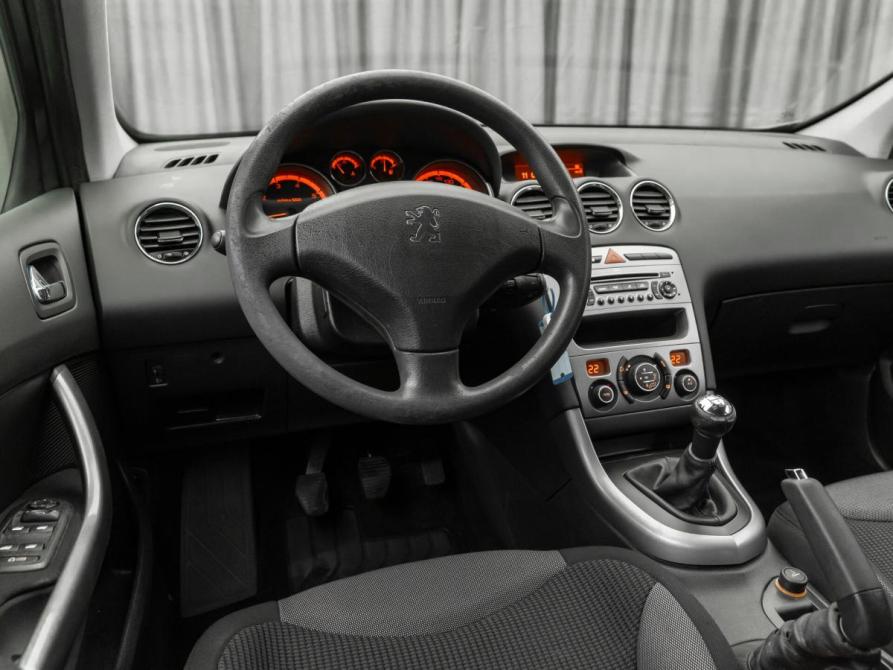 Peugeot 308 I Москва  - изображение 7